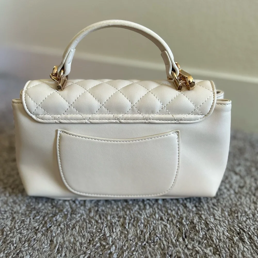 Quilted Cream Chain-Handle Women's Shoulder Bag - Picture 3 of 9